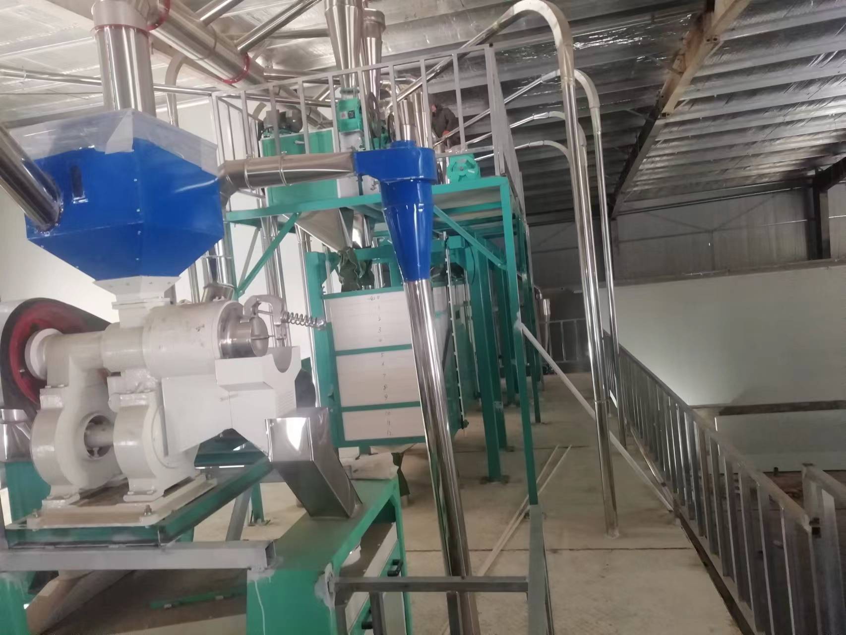 河南鶴壁市?？h六加二石磨面粉機